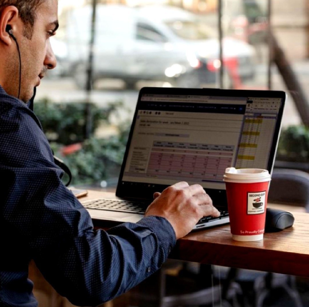 SecondCpRecanto's tweet photo. What are we working on, today? 🌧
.
.
.
.
#coffee #productivity #motivation #goals #instagood #work #storedesign #coffeetime
#SecondCupRecantoStore #mysecondcup #secondcupglobal https://t.co/4y3gpy56e9