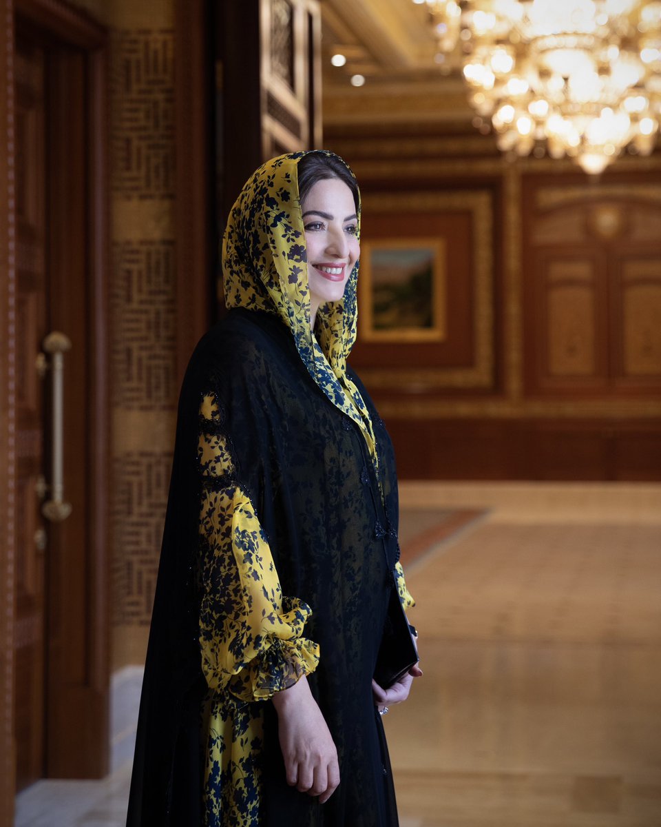 بكل تقدير، تشرفت بتصوير السيّدة الجليلة حرم جلالة السلطان المعظّم - حفظها الله ورعاها -
#يوم_المرأة_العمانية #السيدة_الجليلة

I was honoured to photograph Her Highness the Honourable Lady, Spouse of the Sultan of Oman #OmaniWomensDay