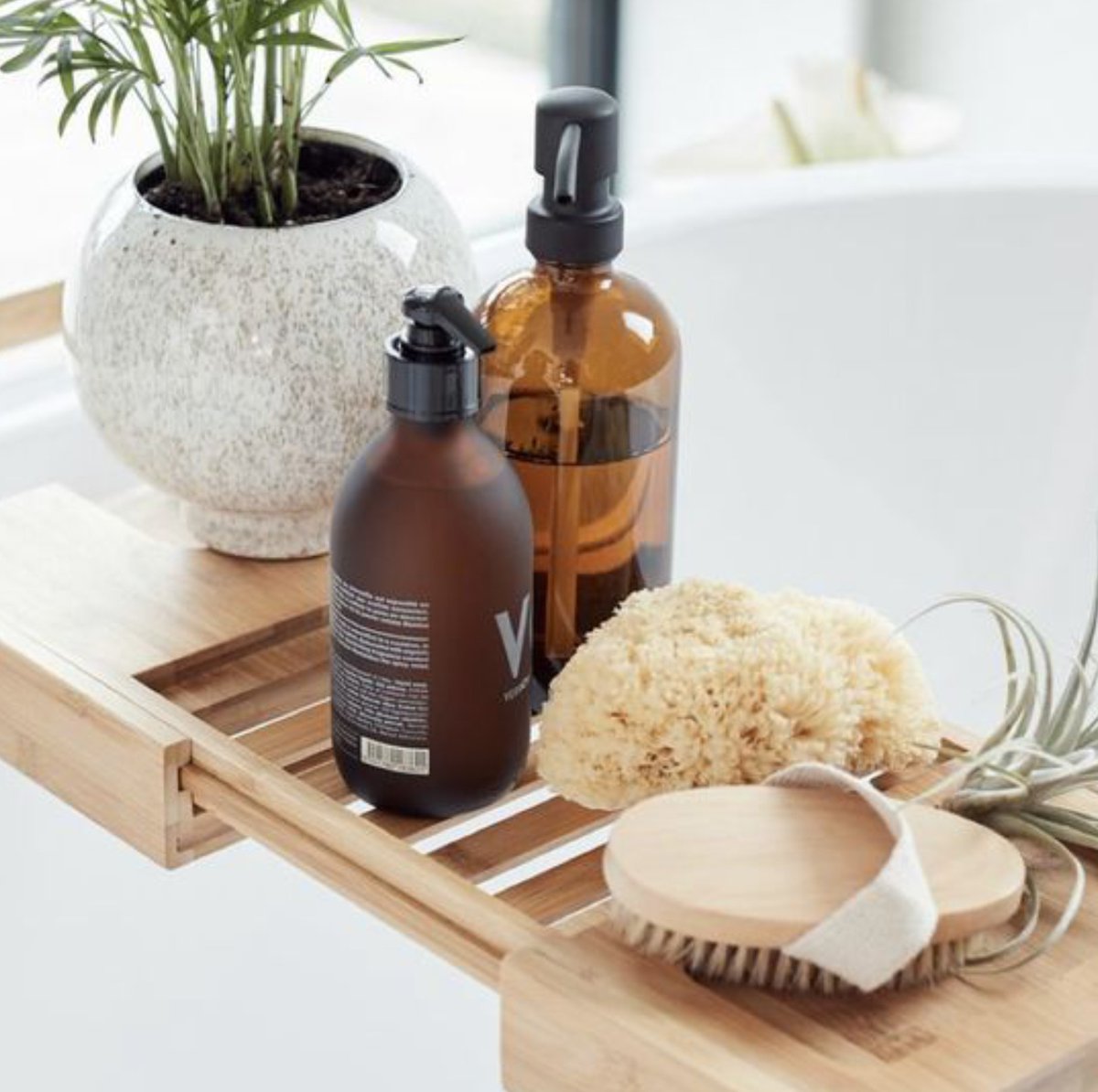 Echo14856483's tweet photo. Aspire 132nd Online Canton Fair😊
We just launched a lot of new items to meet our customers' needs. Welcome to contact me for more details and catalogs.😁
#cantonfair #aspire #bathroom #storagesolutions #bathroomdesign #bathmat https://t.co/f6zbXGTuRr