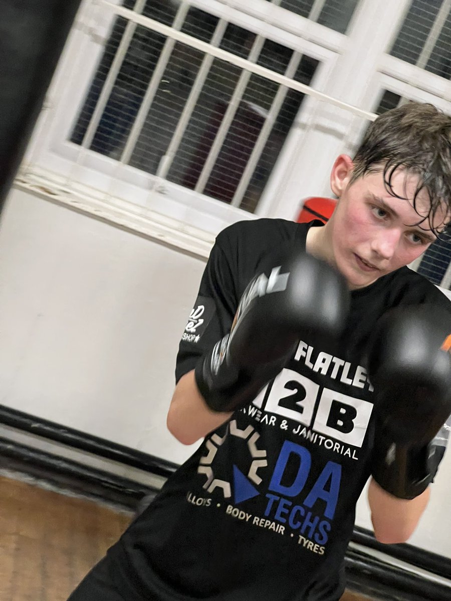 newburyboxing's tweet photo. New Bury Boxing every Wednesday at new bury community centre! 8-12yrs 5.15pm-6pm and 12-18yr 6pm-7pm. #boxing #amateurboxing #bolton #newburyboxing #farnworth #community https://t.co/KsPgvDvGav
