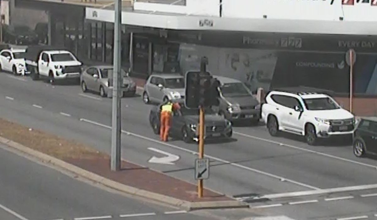 Perth_Traffic's tweet photo. UPDATE
BREAKDOWN – APPLECROSS
CANNING HWY WESTBOUND PRIOR TO RISELEY ST
Right lane closed
No traffic delays, caution advised
https://t.co/l7FSqcim1m #perthtraffic https://t.co/PDw8oTbwgk