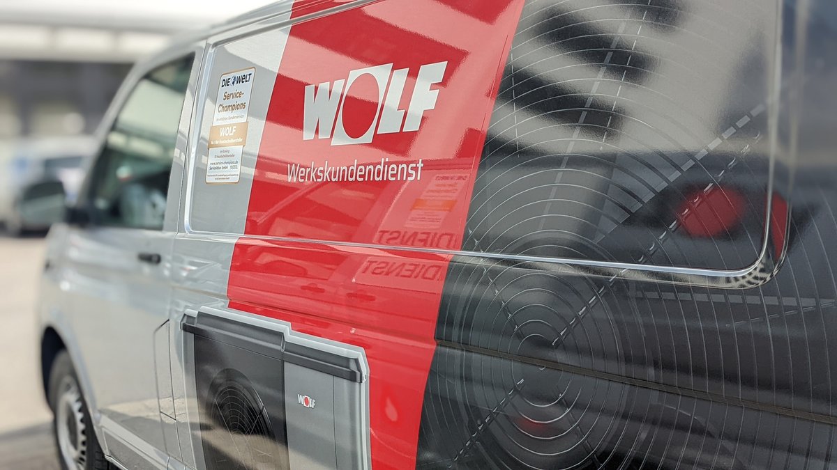 Wolf_GmbH's tweet photo. In Deutschlands größter Service-Umfrage für Privatkunden sichert sich WOLF zum zweiten Mal in Folge das Gold-Siegel als Nr. 1 der Haustechnikhersteller. https://t.co/m9PKMkADLE #wolfheiztechnik #kundenservice #servicevalue https://t.co/ozeZyKn1mu