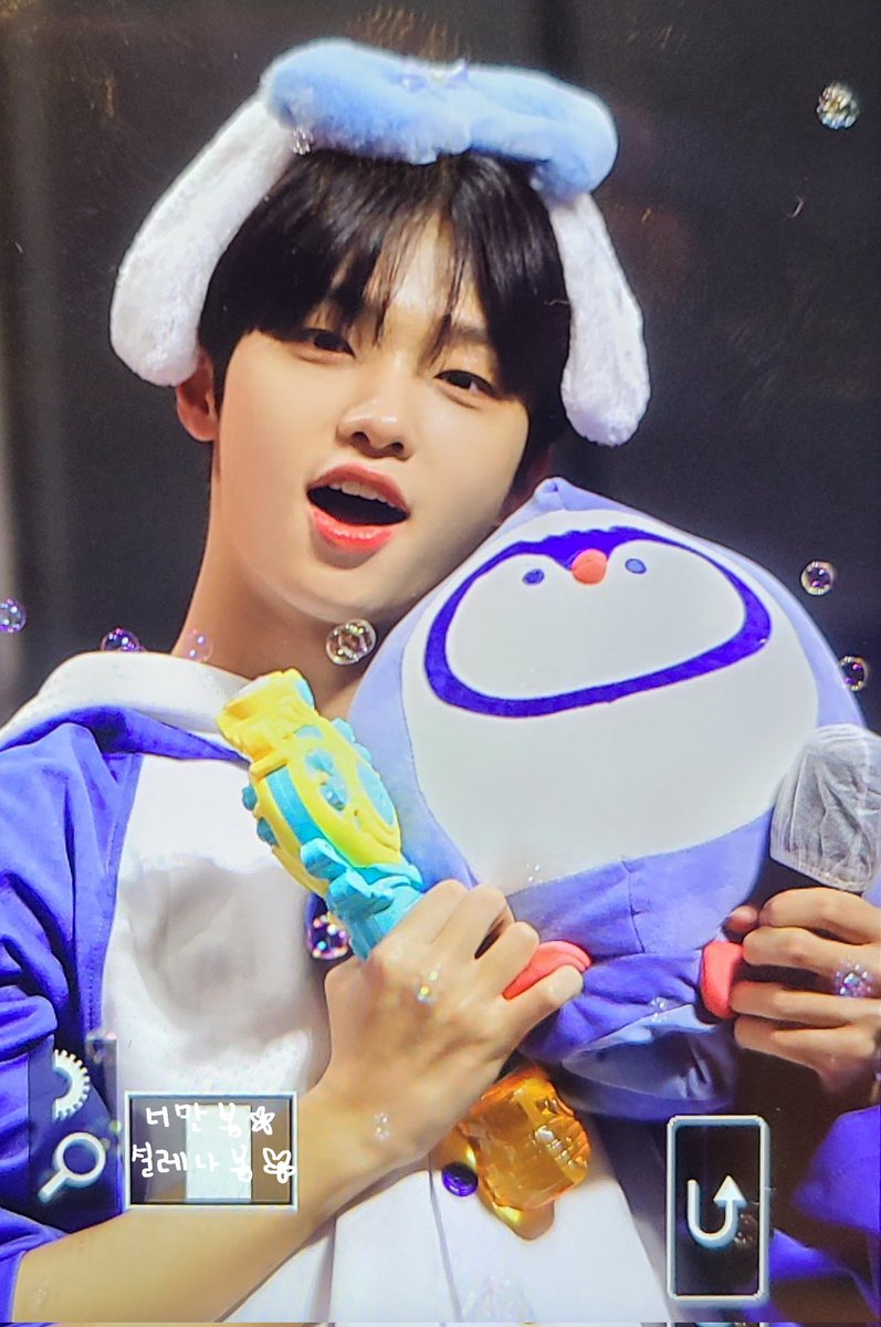 tiny_pyo's tweet image. two penguins