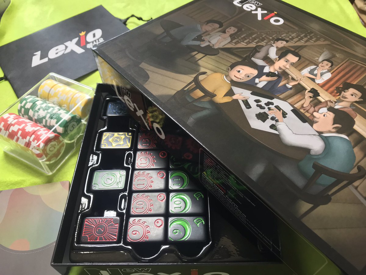 tiltowait_tk's tweet photo. クラファンでオーダーしたニューレキシオ開封しました。牌の感触いいなぁ。#レキシオ #NewLexio https://t.co/1GrGSHl2gp