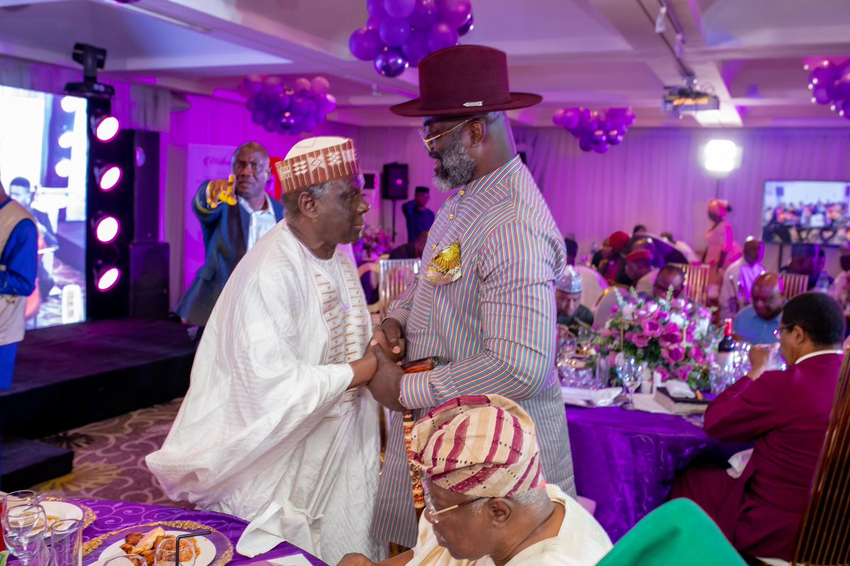 DumoLuluBriggs's tweet photo. Quality Education builds a People and well-educated People build a Nation.
Which is why it ranks as one of the topmost priorities in my agenda for the good people of Rivers State.

I was very delighted to join a host of other dignitaries at the launch of Walter Miller University. https://t.co/Mz6j8JZatJ