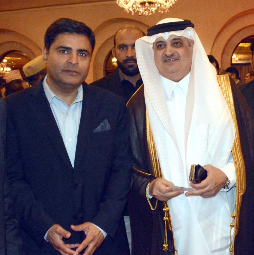 IslamabadCCI's tweet photo. Ahsan Zafar Bakhtawari, President ICCI with H.E. Mr. Nawaf Saeed Al-Malkiy Ambassador, Royal Embassy of Saudi Arabia, at a reception hosted by Egypt Embassy to celebrate its Armed Forces Day
#ICCI # ahsan.bakhtawari.71 #azharulislam.zafar #faad.waheed #SaudiArabia #bilateral https://t.co/qWFFdE4vQN