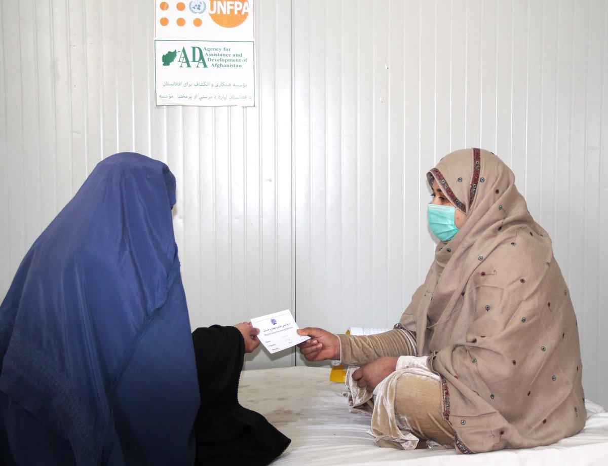 bodirozasasha's tweet photo. Today is Intl Day to #EndPoverty. The @UN projects that almost half of the new poor will be in South Asia. In #Afghanistan, @UNFPA works to reach women &amp; girls with reproductive health services and support elimination of gender inequalities to help break the cycle of poverty. https://t.co/zUf4LmgdKA