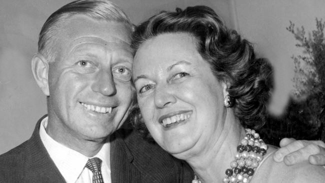 QldBrainInst's tweet photo. Former Lord Mayor of Brisbane, Dr Clem Jones AO, was a leader who inspired change, imagination and hope for the future. Learn how his legacy fuels our spirit of discovery with #dementia research. @clemjonesgroup
https://t.co/SwGQGyTlIM
#CJCADR #PleaseRememberUs #QBIRememberUs https://t.co/dKxNlvimq4