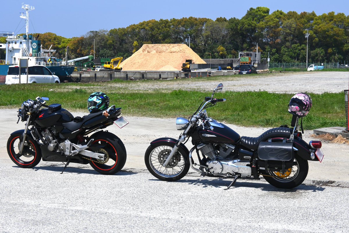 papi_s_son's tweet photo. ホーネット250×2台
ドラッグスター250
モンキー125
スーパーカブ110
スクーピー
VOX

250cc・原付二種・原付一種改二種

それぞれで夫婦ツーリングできるように買い揃えました！！ https://t.co/pH5zosZmlz