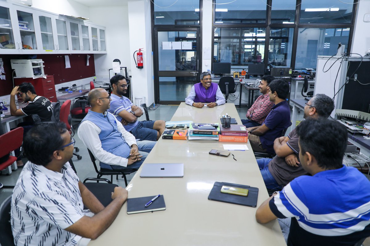 Director, IIT Gandhinagar tweet media
