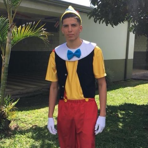 Se cancela la fiesta de Halloween 
Yo: