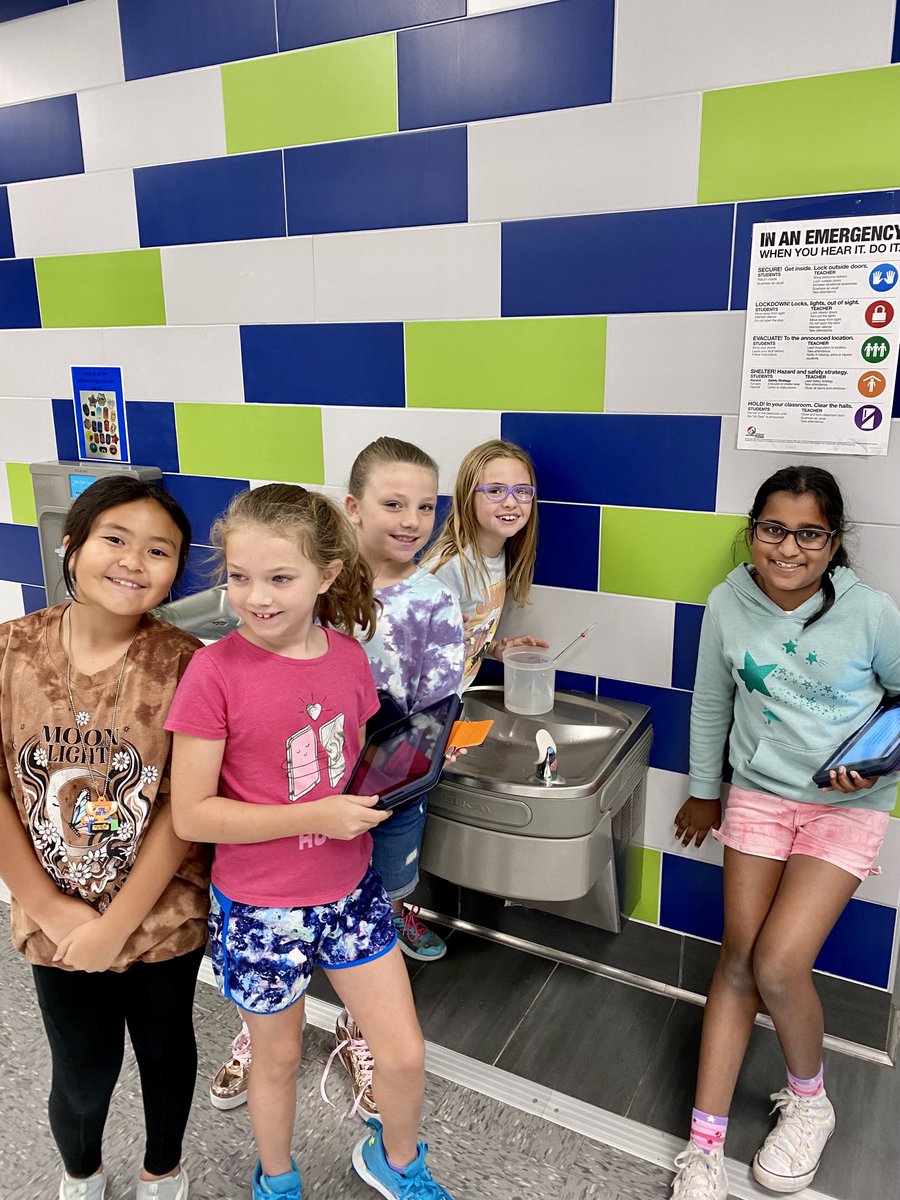 fultondl7's tweet photo. 4th grade scientists learning the importance of temperature monitoring  and patterns by assessing the temp of all the OSE water fountains. #osestars #onelisd #stemed #lisdscience #scienceteacher https://t.co/jzmgVI2fgJ