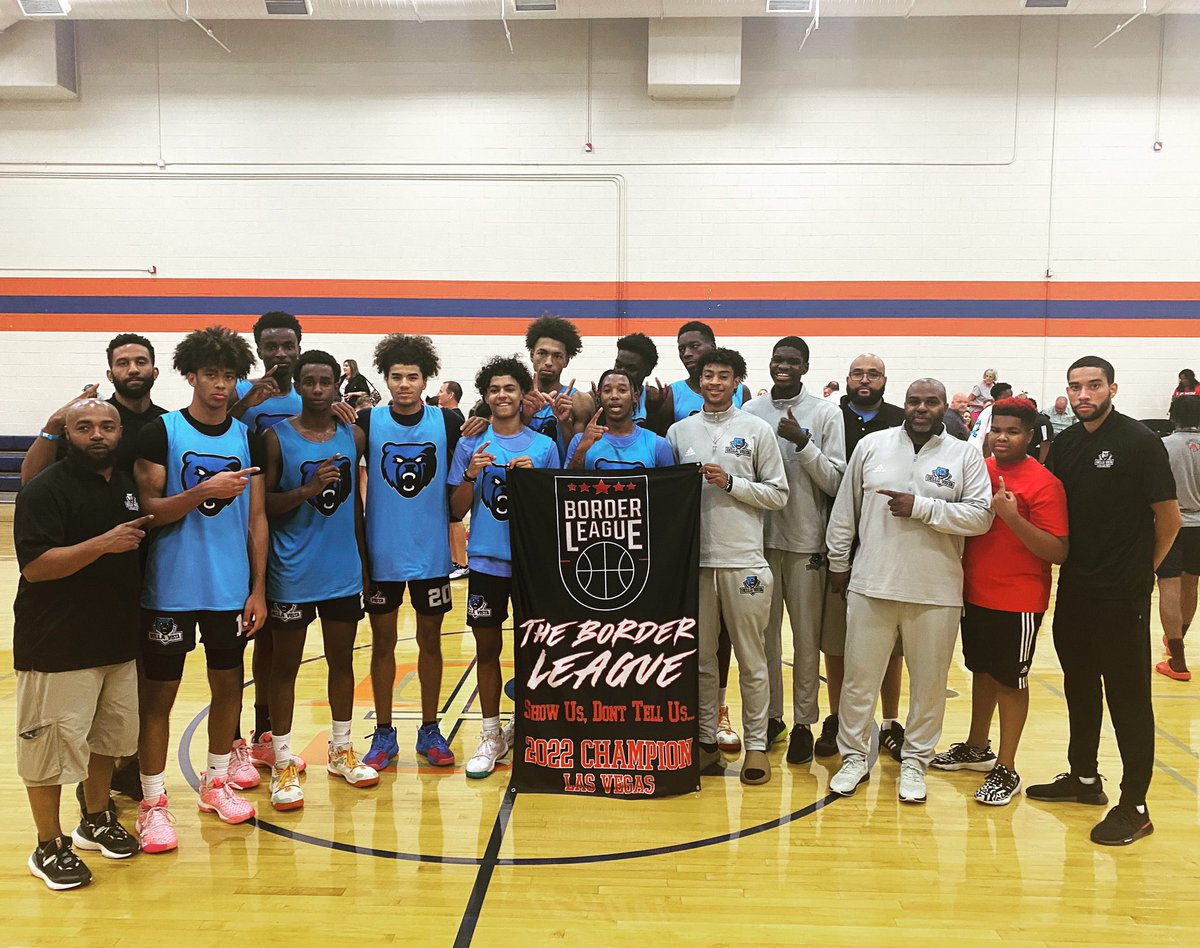 Congrats to our @BellaVistaHoops (National) HS team on going 4-0 this weekend and winning the National Division @brdrleague !!!! @CoachT_Miller @Coach_Smit_T @pointadvising @doyounoahking @NikoGorgeous @GreggRosenberg1 @ebosshoops @gerryfreitas @RonMFlores @PaulBiancardi