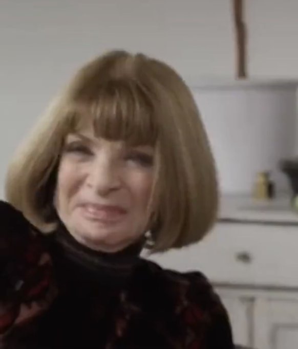 Rheanys shifted Alicent&rsquo;s wig a little #HouseOfTheDragon https://t.co/enEVR2HppU<a href="/tag/houseofthedragon"class="tags">#HouseOfTheDragon</a>