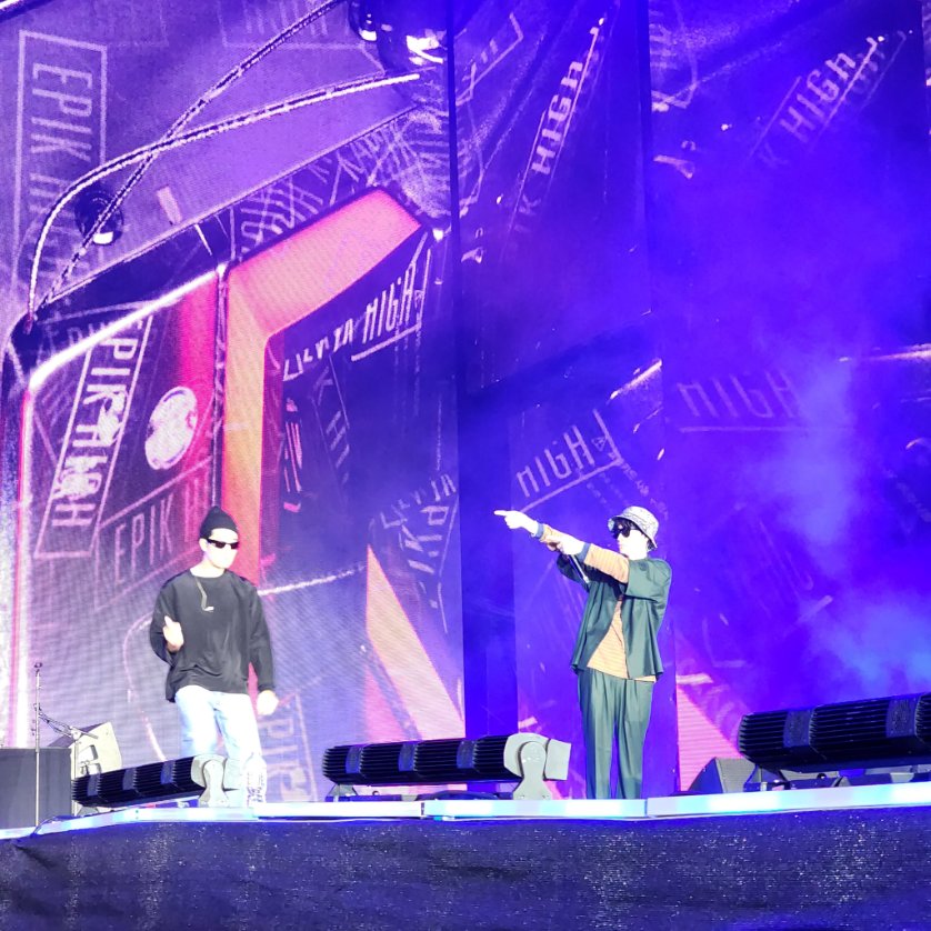 li8htnin8's tweet photo. Epik High
#KAMPLA2022 https://t.co/xVFYu2RLS9
