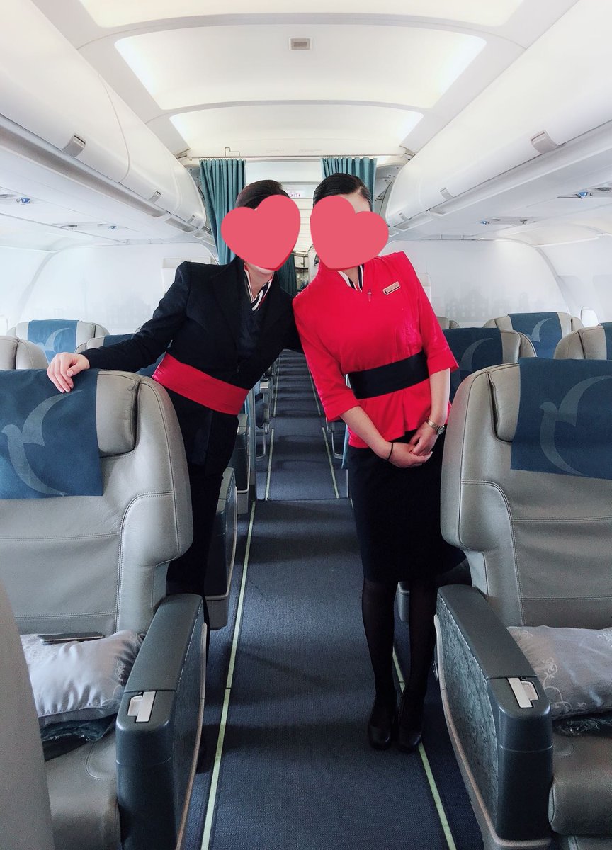 luoluoai520's tweet photo. 在飞空姐，喜反差，喜欢的朋友，可以私我哈！💋💋💋💋 https://t.co/hU3t9Prxy9