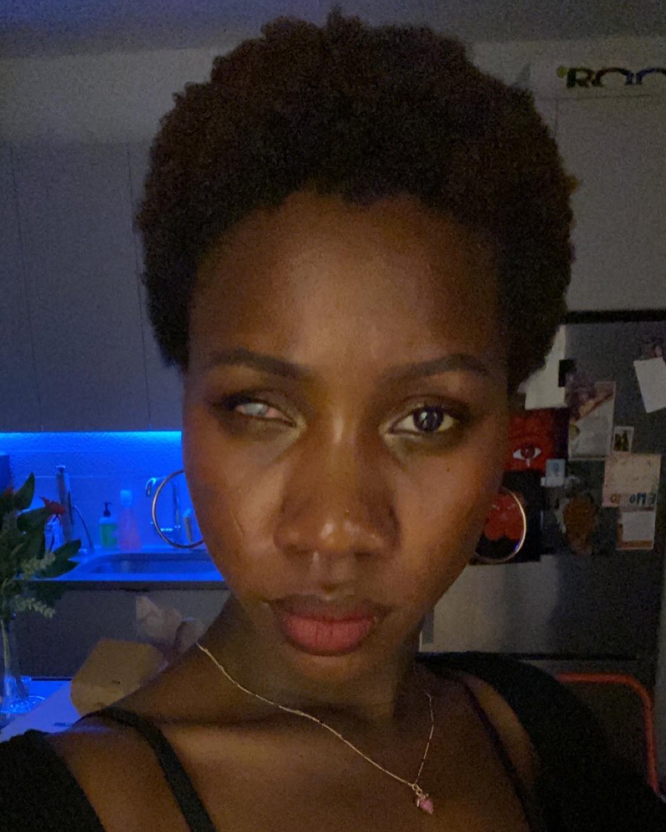 VampireGir1_'s tweet photo. After a long night of fun https://t.co/Bv6ZBRFilJ