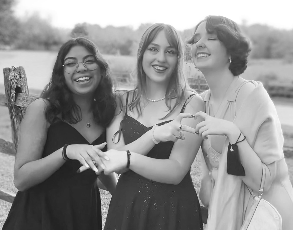 My daughter and her beautiful friends! HOCO 2022. A fun night for all the kids! <a href="/shsindiantribe/">Stafford High School</a>