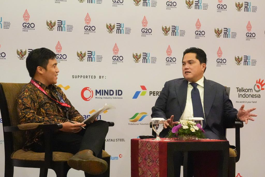 Wawancara dengan Bloomberg, membahas strategi BUMN mengantisipasi gejolak ekonomi global.

BUMN terus memperkuat ketahanan pangan dan energi dalam negeri. Kami juga berusaha memenuhi kebutuhan masyarakat atas energi terbarukan.
