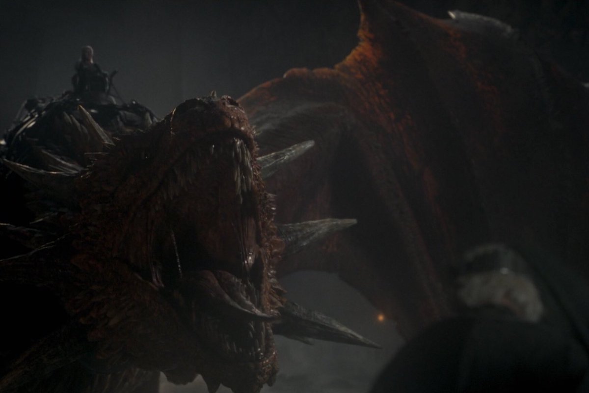 _justmafe's tweet photo. My queen i love you but why didn't you Dracarys them???#HouseOfTheDragon #HOTD https://t.co/QOGquPkFd4