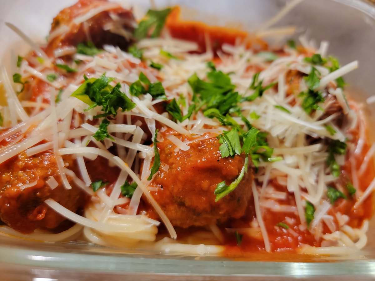 jcae2008's tweet photo. Spaghetti and Baked Turkey Meatballs is one of my lunches this week.
These are the best for my own kids to reheat and enjoy.
Recipe: https://t.co/kI5jln8KRI
#CookingVibes #FreshMade #MealPrep https://t.co/WtoeiKg1hM