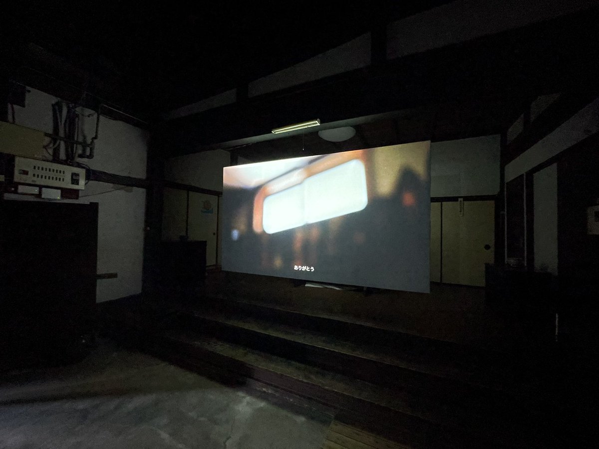 uemachiartworks's tweet image. 【浄國寺会場終了について】
昨日10/16日をもって浄國寺会場での展示は会期終了となりました。少し離れた会場でしたが、ツアー参加者様を含め2日で100名を超える方に作品を鑑賞いただきました。ありがとうございます。（他会場は10/23日まで、松田壯統の別作品は阪口楼で鑑賞いただけます。）