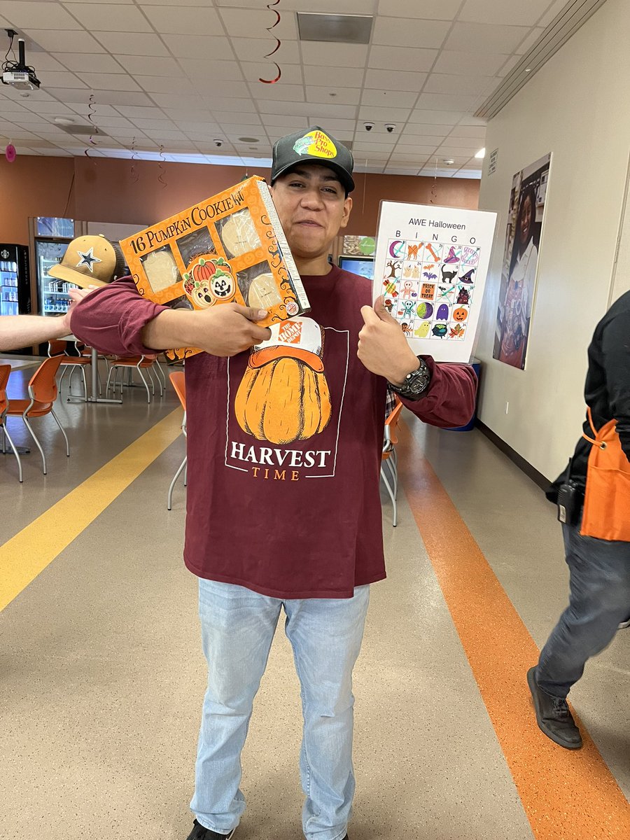 THD_NadiaPopp's tweet photo. Key 3 Halloween bingo winners ! @DoraJ_RDC @Aran_5087 @BriArellanez @HPacheco5087 @Enrique_Landin7 @BillDunn5087 @silviac40349786 So much find today :) https://t.co/VlG4T8yZIi