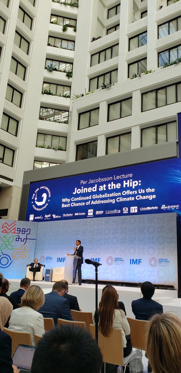 Thierry_Kame's tweet image. Excellent #PerJacobsson Lecture by Prof. @RaghuramRRajan, The #Governor Talks, by Anne-Marie Gulde-Wolf of #IMF #Asia, and #CBCD Analytical Corner👏🏿

 #IMF2022