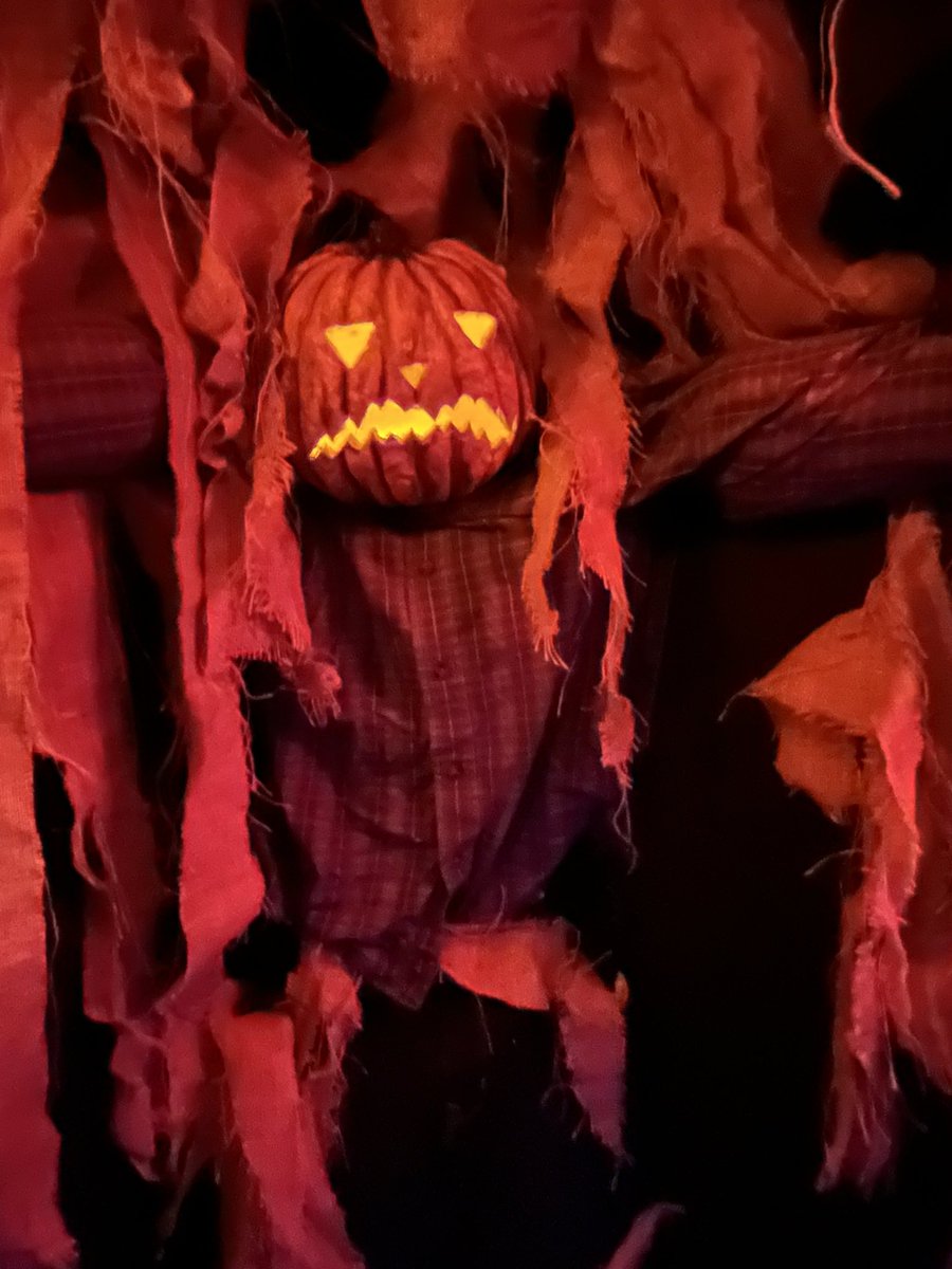 ParksAndCons's tweet photo. We just checked out @CoronaHaunt’s The Spirits of Haunts Past and it was a wonderful celebration of all their work. Loved it! We’d suggest coming out, but it ends tonight. https://t.co/oChZu9dEFP