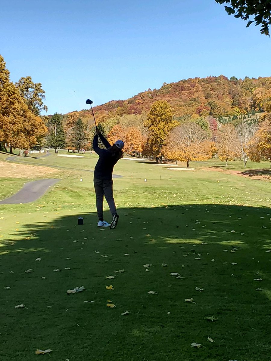 CLjr71's tweet photo. What a great weekend of golf at the NJGA All-Star Cup. Austin played well on some of the toughest greens he has been on. Austin ended up winning his singles match 4&amp;3, lost on hole 18 on alternating shot and got 1/2 pt on the 4 ball. Here are some pics and videos. https://t.co/574aybFypO