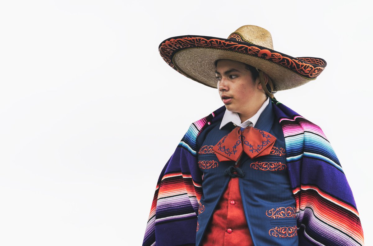 meatisburger's tweet photo. A few photos from a Cultural Dance Festival in San Francisco yesterday. Karl the fog made it like shooting on a white backdrop in a studio. https://t.co/0F0AiEqPL1