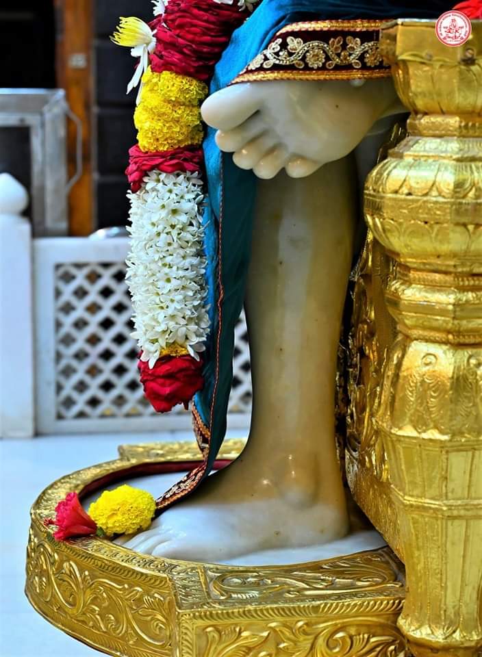 DATTASAITEMPLE's tweet photo. Shirdi Kakad Harathi Darshan(17.10.22) Monday...

షిర్డీ కాకడ హారతి దర్శన్ 
(17.10.22)సోమవారం.....

#saibabaofshirdi 
#shirdi #shirdisaibaba #shirdisai #shirdidarshan #shirdisaibabatemple #shirdibaba  @DATTASAITEMPLE @SSSTShirdi #Twitter #saibabaphotos https://t.co/lm00nbQh4E