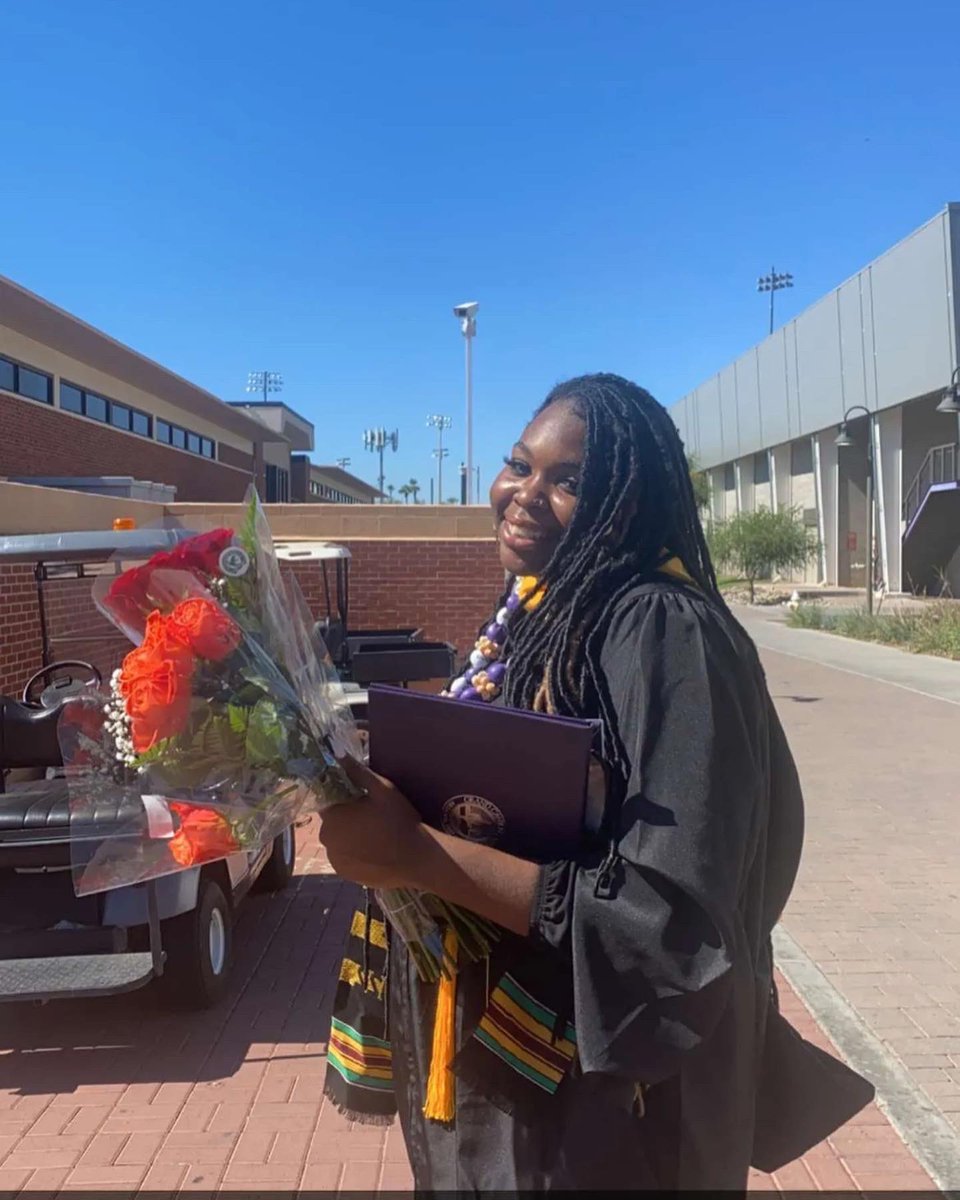 _jaac1's tweet image. CAUSE BABY WE MASTERED THIS SHIT 🥰💕 #GCUGRAD2022 #MASTERS
