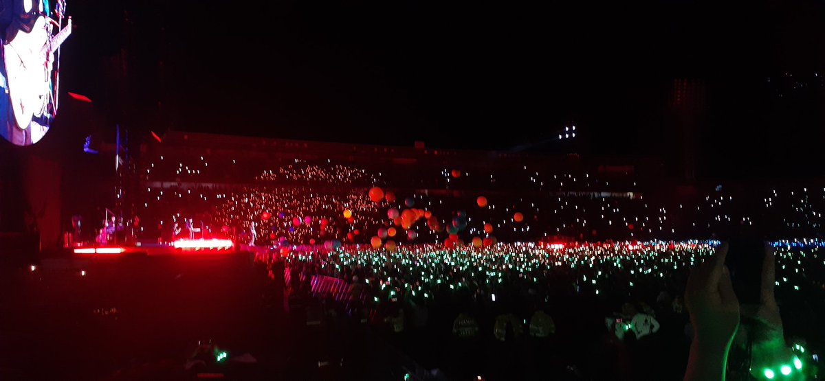 sofarmyoongi's tweet photo. ya un mes 🥺 #coldplaycolombia https://t.co/SaYGAODeD1