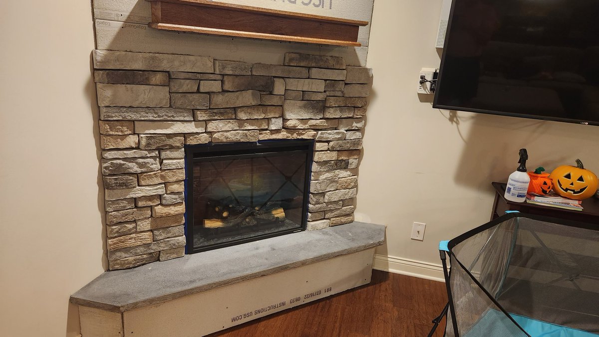 It's been a busy weekend! Got a couple projects finished up and gone! And we finally got our stone in for the fireplace!! Was able to make some progress on it today also!
#woodworking #diyfireplace #stovetopcover  #Adirondackchairs #handmade #woodworks