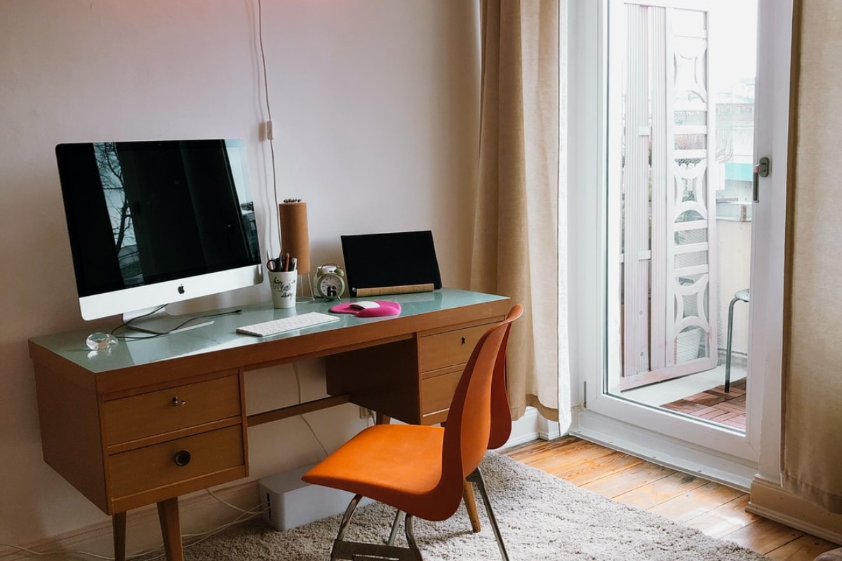 warkly_de's tweet image. Effizientes Arbeiten in den eigenen vier Wänden – Tipps zum Einrichten eines Homeoffice warkly.de/effizientes-ar… #Arbeitsbereich #Homeoff