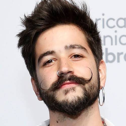 altairavbreck's tweet photo. La vida nos enseña que no se puede confiar en alguien que tenga un bigote así, incluso si es tu hermano.

#HOTD 
#housetargaryen 
#HouseOfDragon 
#HouseOfTheDragonHBO https://t.co/Uhq78jqY4B