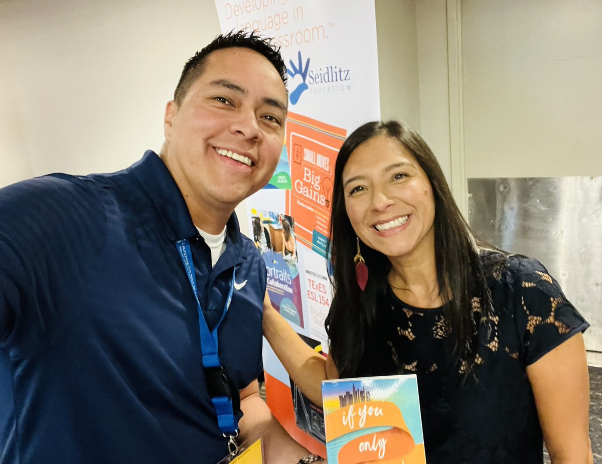 ¡Muchas gracias <a href="/emilyfranESL/">Emily Fɾαɳƈιʂ</a> for sharing your important story with us <a href="/TA4BE/">TABE</a> Conference and for inspiring others to do the same! Thank you also for signing my copy of your #IfUOnlyKnewBook! #TABE2022
<a href="/HorseSeries/">Blue Horse Series</a> <a href="/Seidlitz_Ed/">Seidlitz Education</a>
