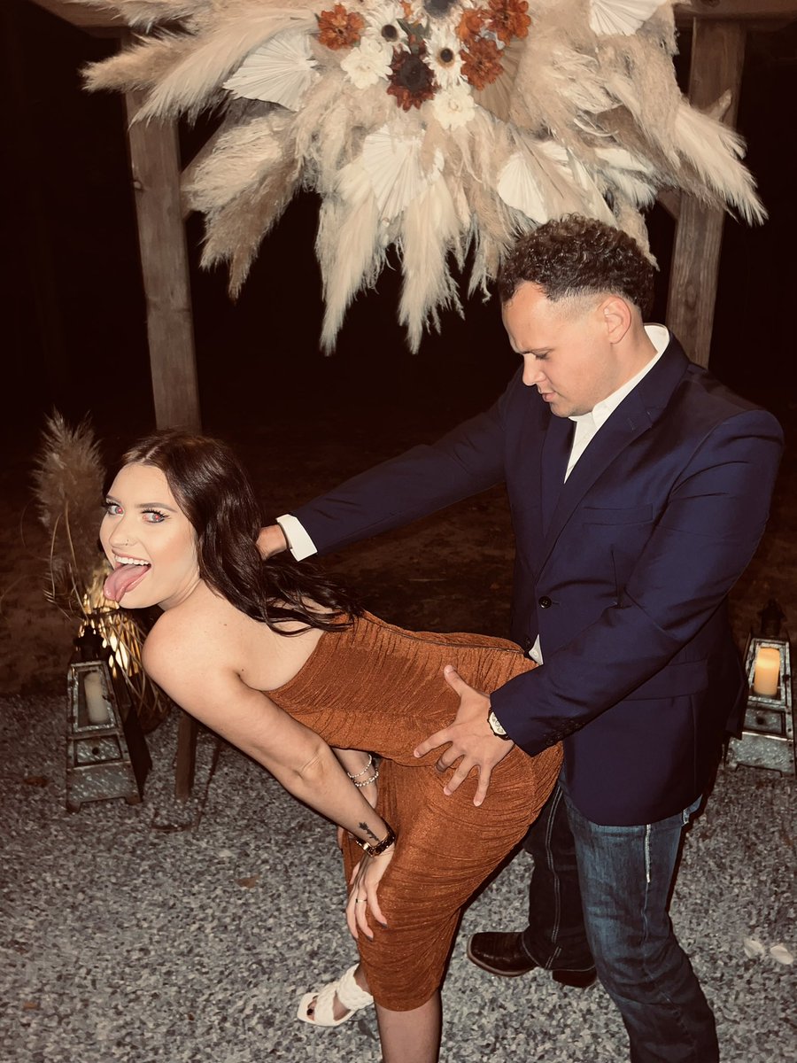 charleyyyreneee's tweet photo. Absolutely obsessed with this man💗
Get a Joey… just not mine. 

Seriously. I’ll pull a Jeffrey Dahmer if you touch him🙃 https://t.co/8ytymSqzQb