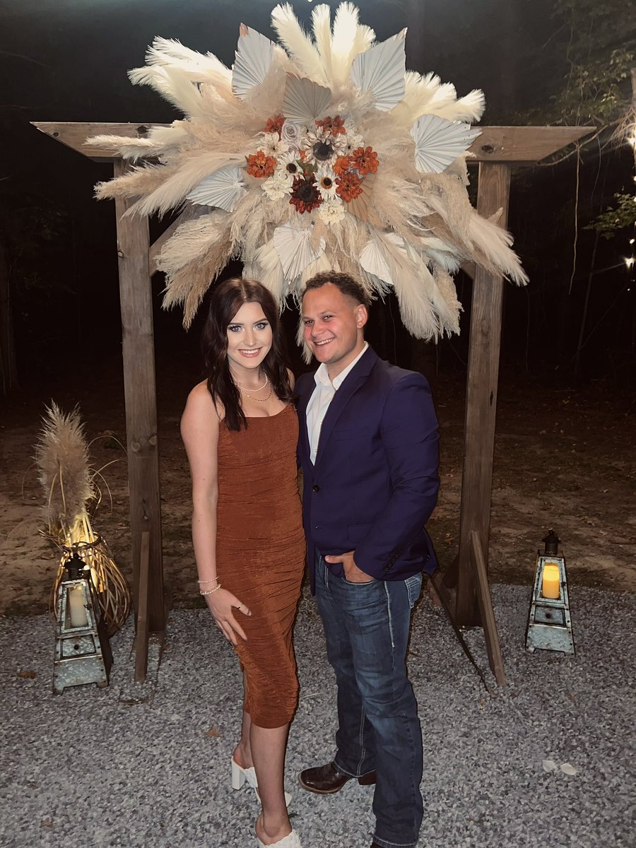 charleyyyreneee's tweet photo. Absolutely obsessed with this man💗
Get a Joey… just not mine. 

Seriously. I’ll pull a Jeffrey Dahmer if you touch him🙃 https://t.co/8ytymSqzQb