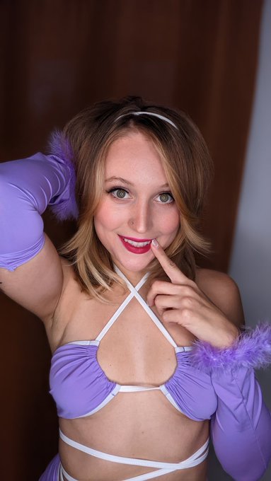 Daphnée Du Ciel 😇 - 2 pic. Jeepers creepers it's me. #ScoobyDoo #cosplay #sexycosplay #egirl #hotgirls #adultwork #Sellingcontents #nakedphotos https://t.co/dPTNSoeZpQ