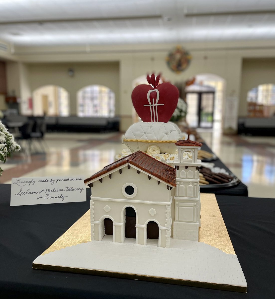 kimberlysimeone's tweet photo. Happy 75th Anniversary to St. Margaret Mary Catholic Church! We are blessed and lucky to be part of this parish. How amazing is this cake? It was designed, baked and assembled by two parishioners who are engineers. ❤️❤️❤️ @St_MargaretMary @tess_law https://t.co/uZ0gUiSxCW