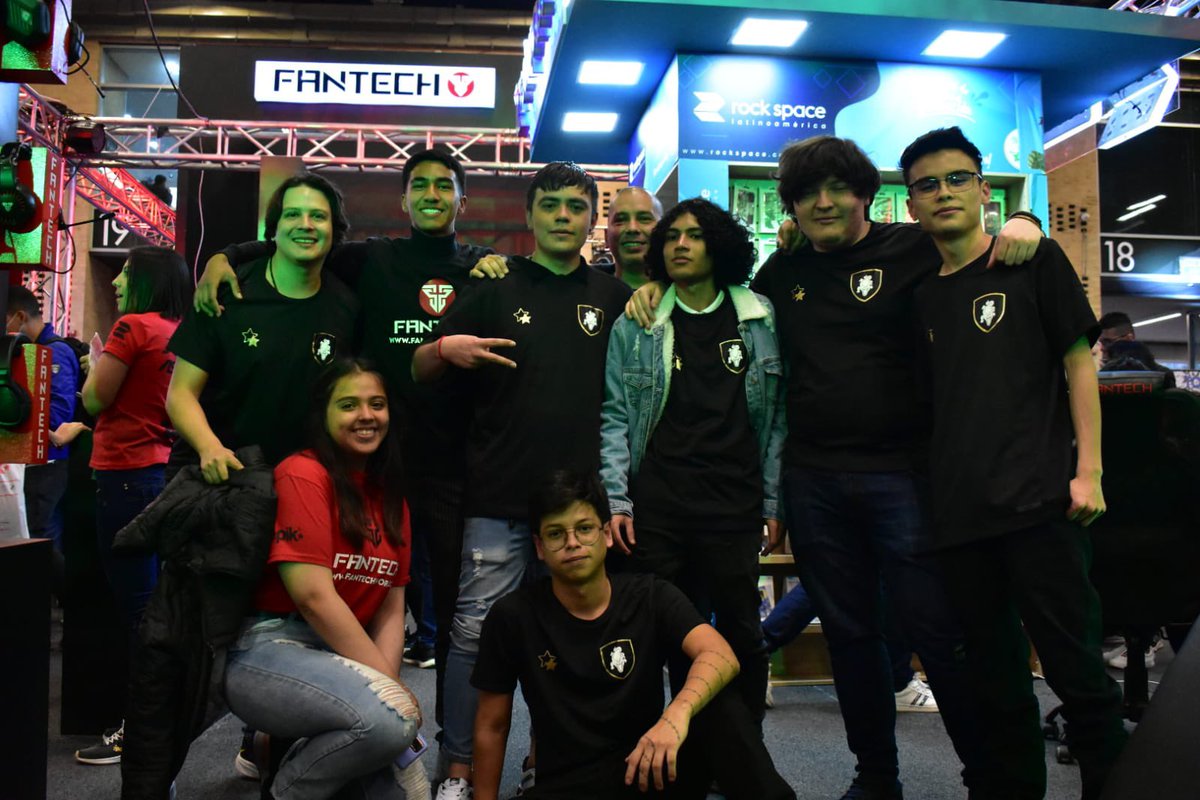 nexoarena's tweet photo. Genial lo que vivimos en #SOFA2022 en las finales de la Liga Nexo, no todo salió como planeamos pero fue una experiencia enriquecedora para nosotros como Staff y para todo los Equipos.

Nos vemos en la 2nd Season 2023!

#TeamColombia 🏆
#Kowai 🥈
@ScrubDivision 
@ContraEsportsgg https://t.co/sLcir36Zif
