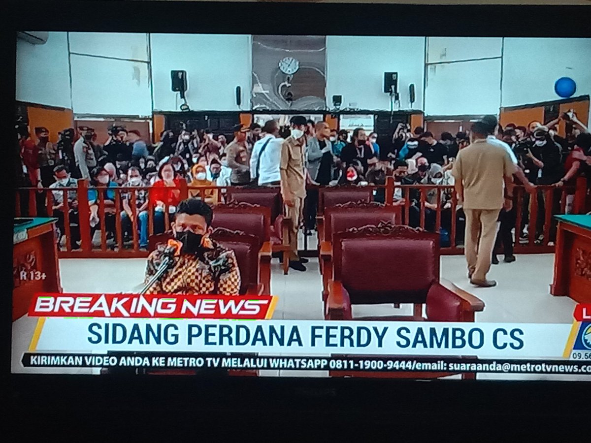 Sidang perdana Ferdy Sambo. Urusan Lesti Billar silakan minggir. Ini lebih penting, nyawa seseorang hilang 💔