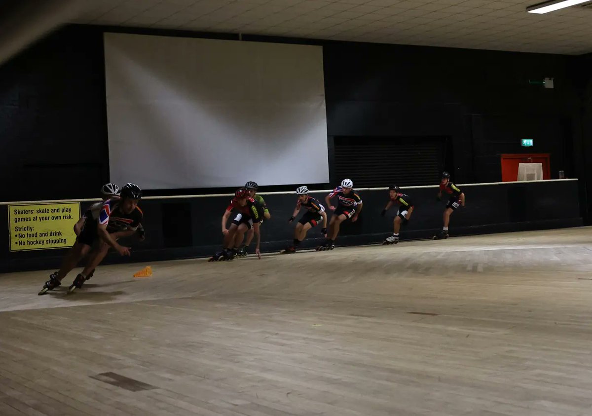 theFISSUK's tweet photo. On track at EMR Club Race.
Photos by SL Photography @stephmeister_1
#derby #eastmidlands #rollerworld #rollerskating #skate #skating #skaters #speedskating #inlinespeedskating #photography #indoor #race #sport #sports https://t.co/k33XbvSSEO