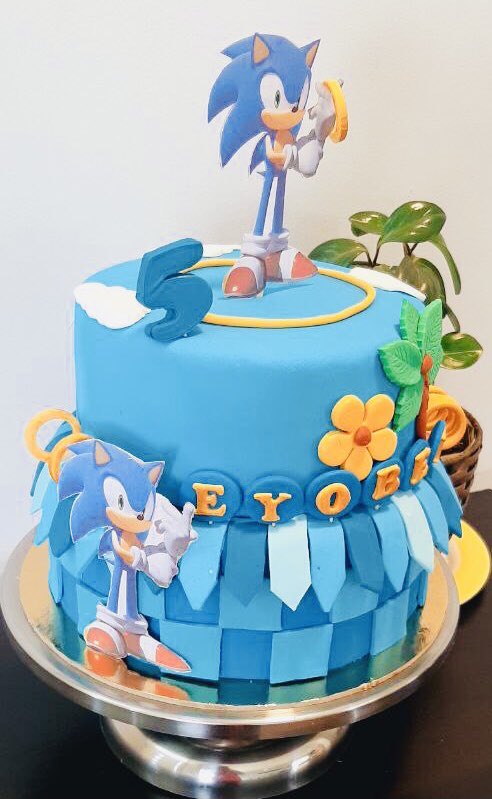 ElfegnG's tweet photo. As one of the most popular children's movie characters, Sonic the Hedgehog is here as a cake-based character chosen by the birthday boy. 
@Eyobed Happy 5th Birthday

Order here 
📞 +251 11 863 4062
☎️ +25111 639 4951
📱 +251 97 398 1818
https://t.co/CcnMq0CE6d https://t.co/DCYLxDMKxN