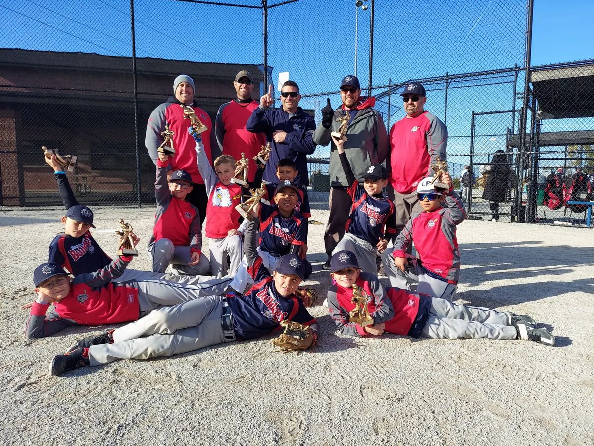 10uBulldogs's tweet photo. 2022 Fall league champs https://t.co/p6FtkdPlIa