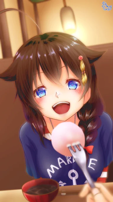 はい、あーん
…あれ?鼻についちゃった? 