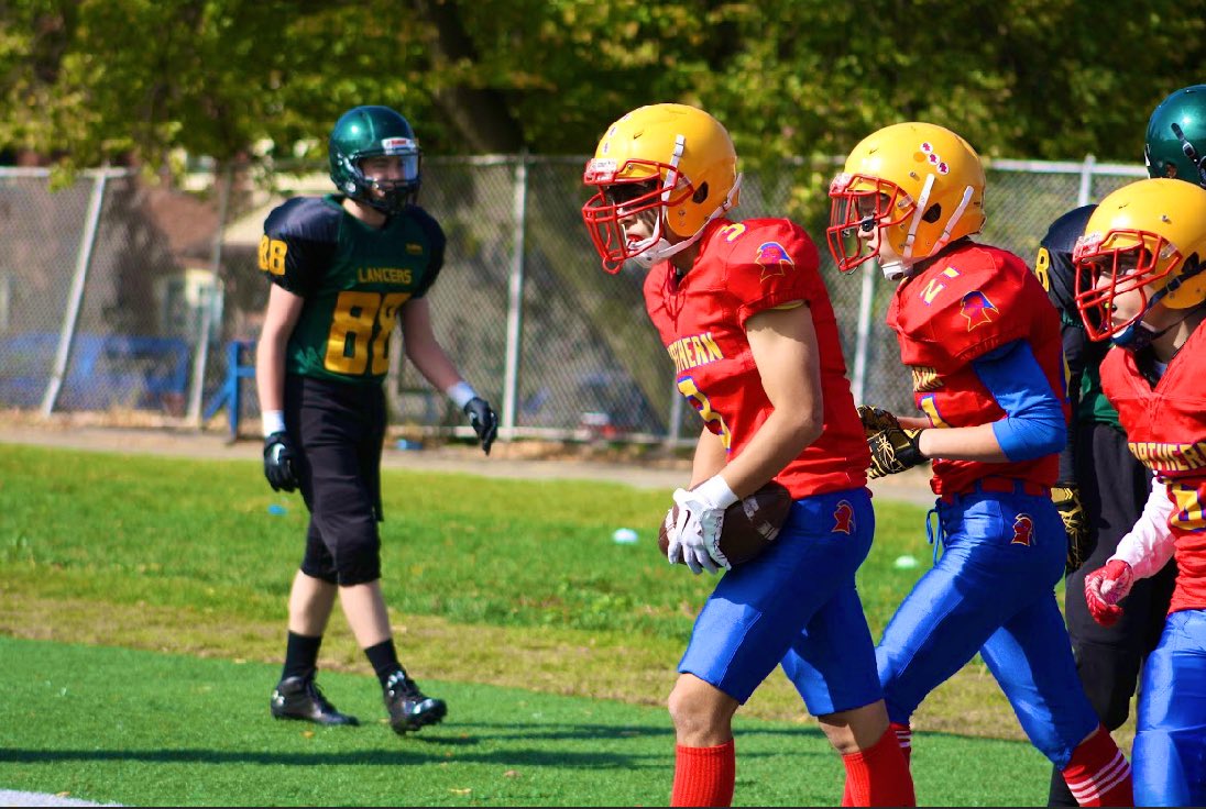 Just posted my mid-season highlights 🏈Go check it out! youtu.be/OuyaT8VnFE0 #football #redknights <a href="/FootballTO_/">Football Toronto</a>