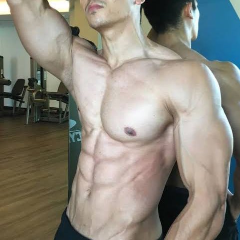 Yiw_transman's tweet photo. ใครหุ่นแบบนี้ขอพิจารณาเป็นพิเศษเลยครับ #หล่อล่ำ #กล้ามใหญ่ อยากรู้จังว่าจะ แข็ง 💪🏼 แรง 🦵🏼ดี 💦 ขนาดไหน #นักกล้าม #muscular #muscle #bulge #แข็งแรง #ใหญ่ #กล้ามโต สนใจอยากลองทอมทรานส์แมนทักได้ครับ https://t.co/U5COa1qnOs